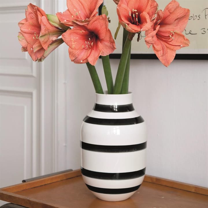 Jarrón Omaggio 30,5cm, negro Kähler