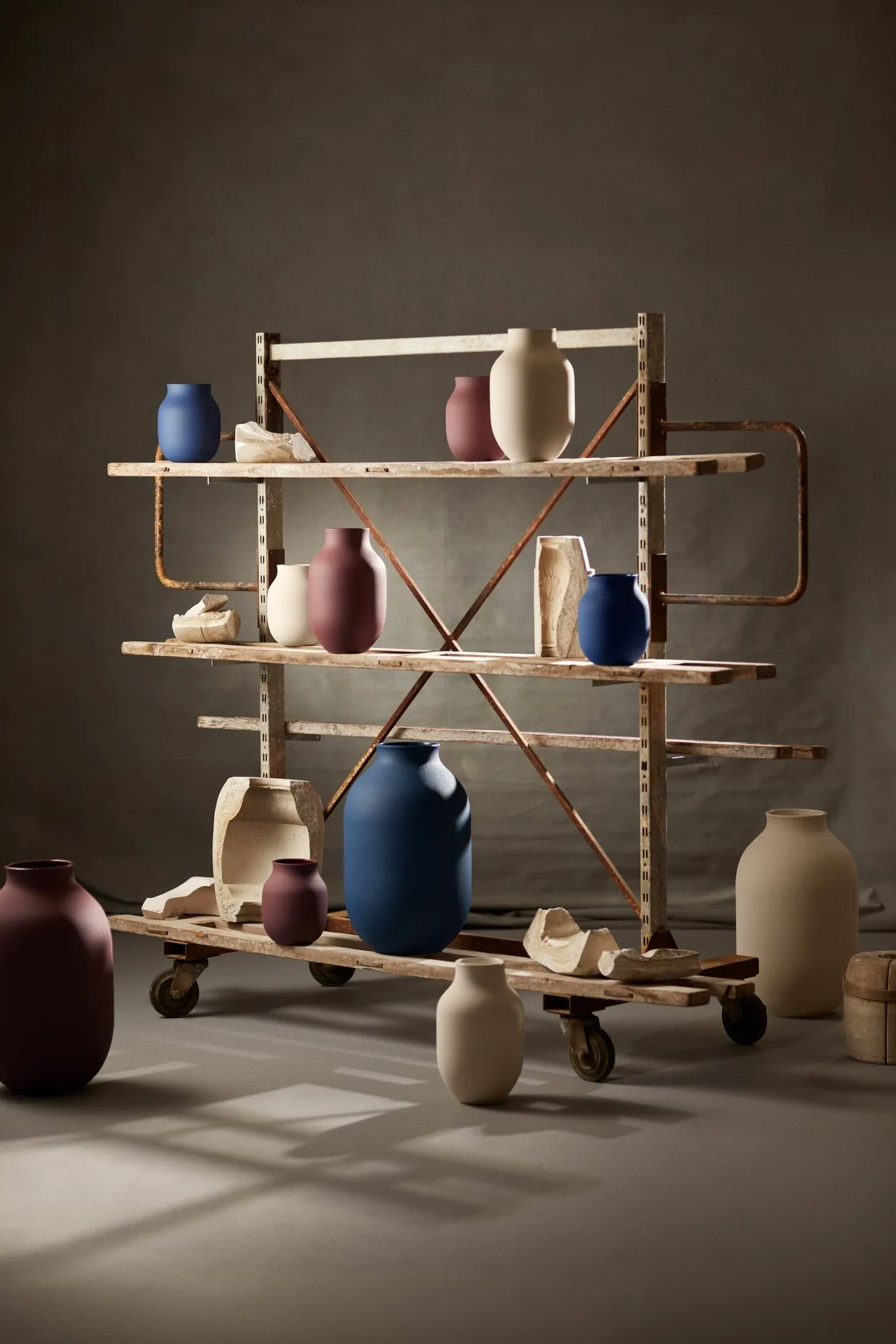 Jarrón Studio Omaggio, Burdeos, 50 cm Kähler