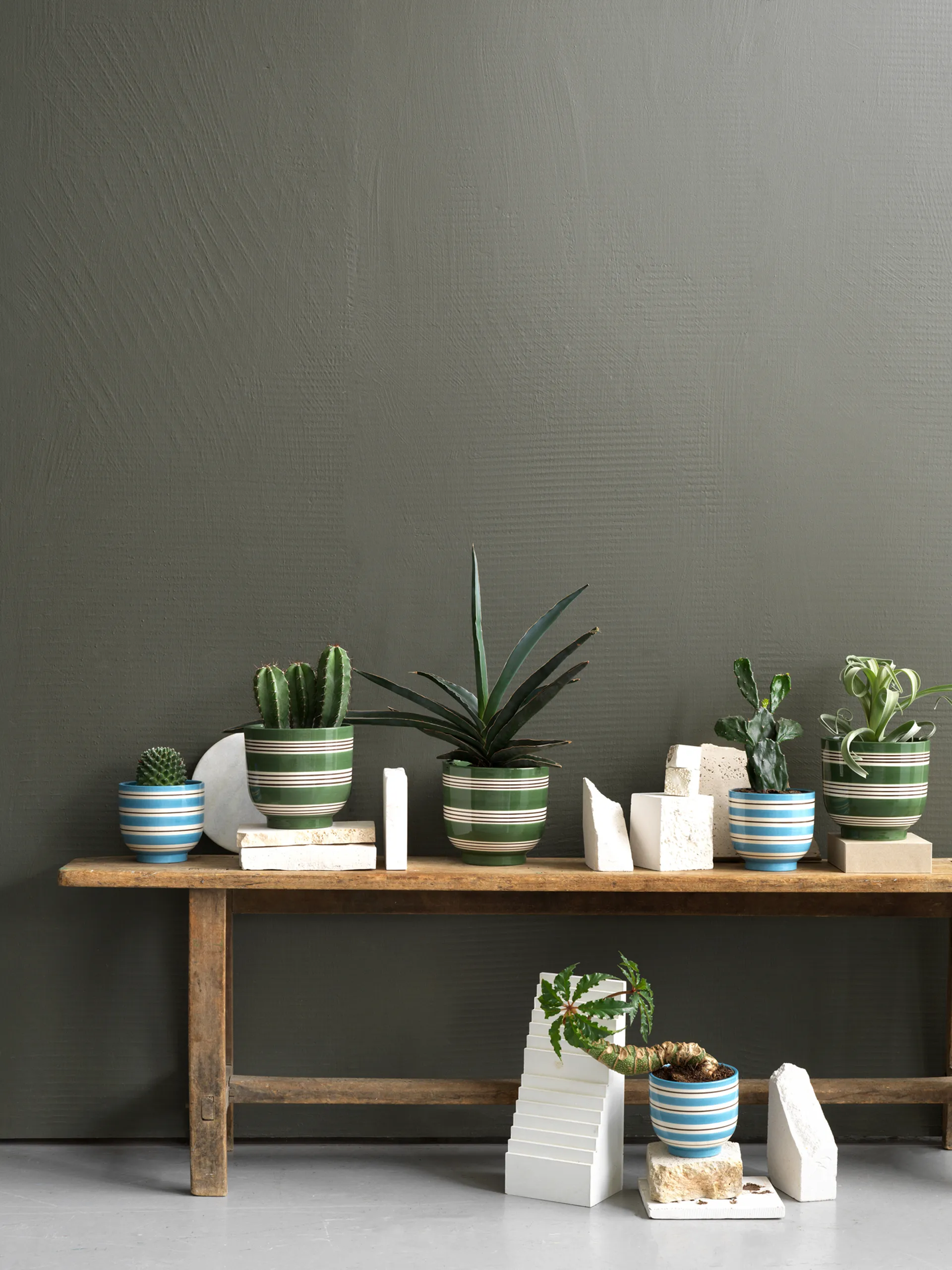 Maceta Omaggio Nuovo Ø12 cm, azul medio Kähler