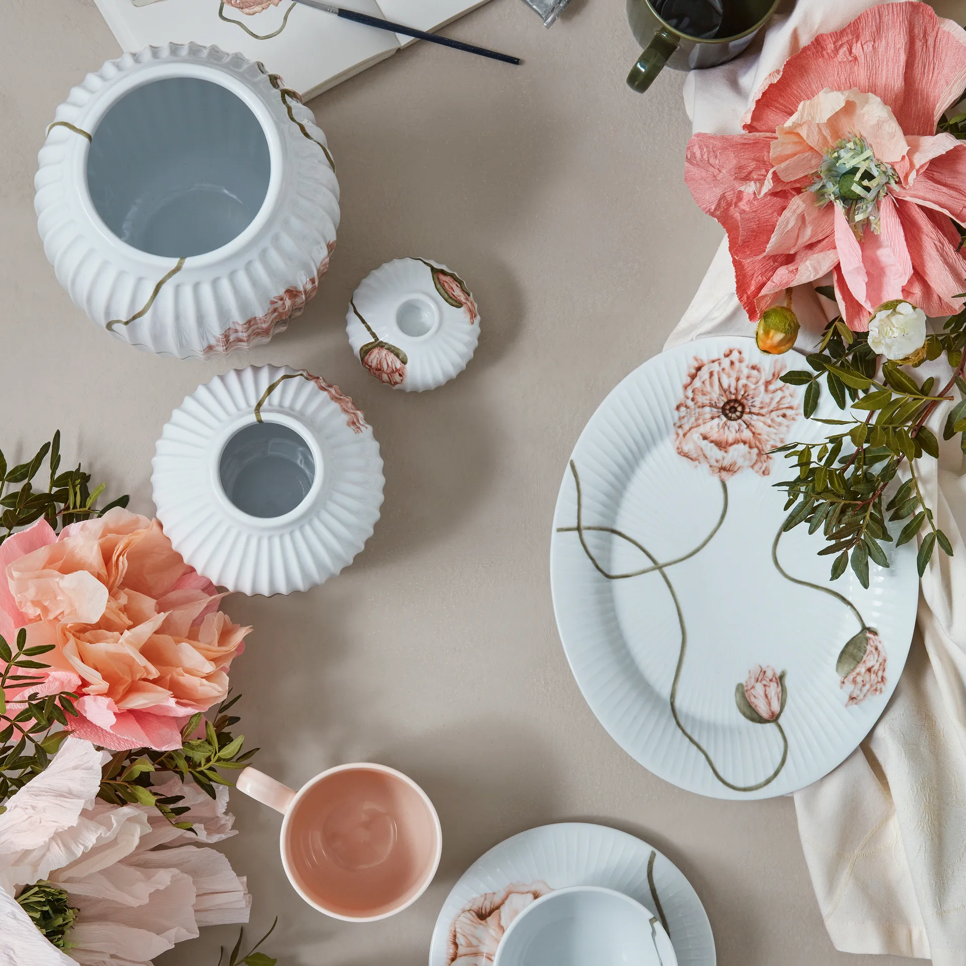 Plato ovalado Hammershøi Poppy 22,5x28,5 cm, blanco Kähler