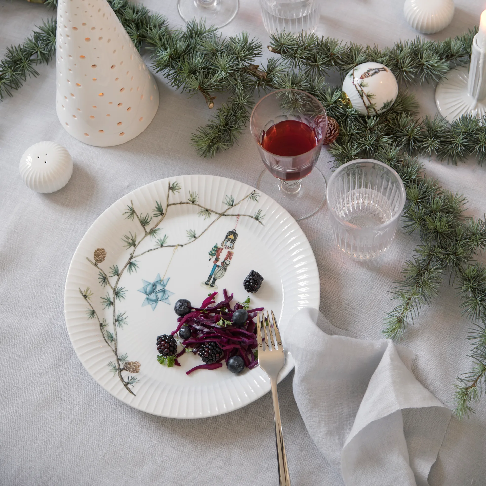 Vajilla navideña de porcelana set Hammershøi Christmas 18 piezas Kähler