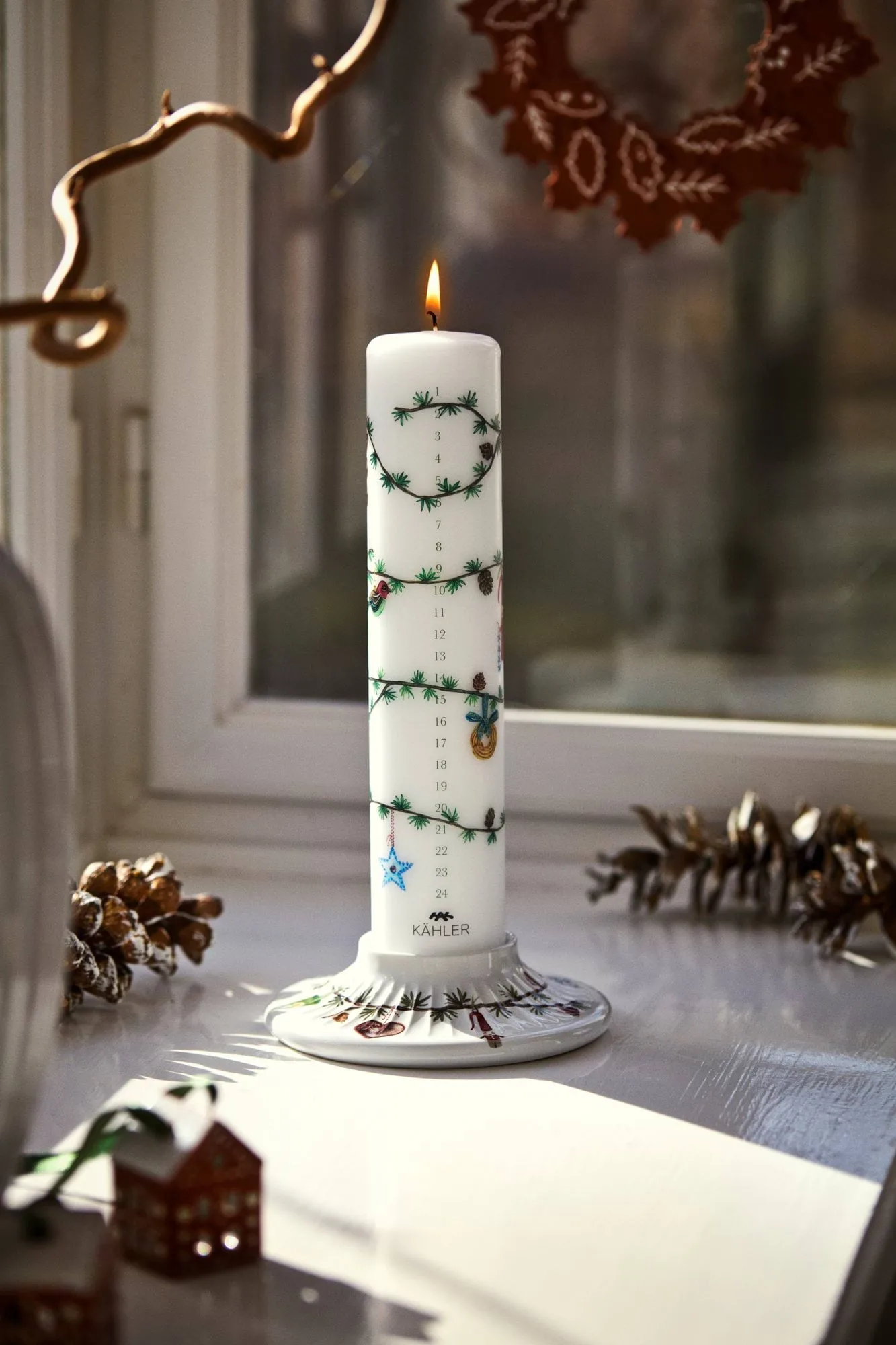 Vela de Adviento Hammershøi Christmas Ø5 cm, 2026 Kähler