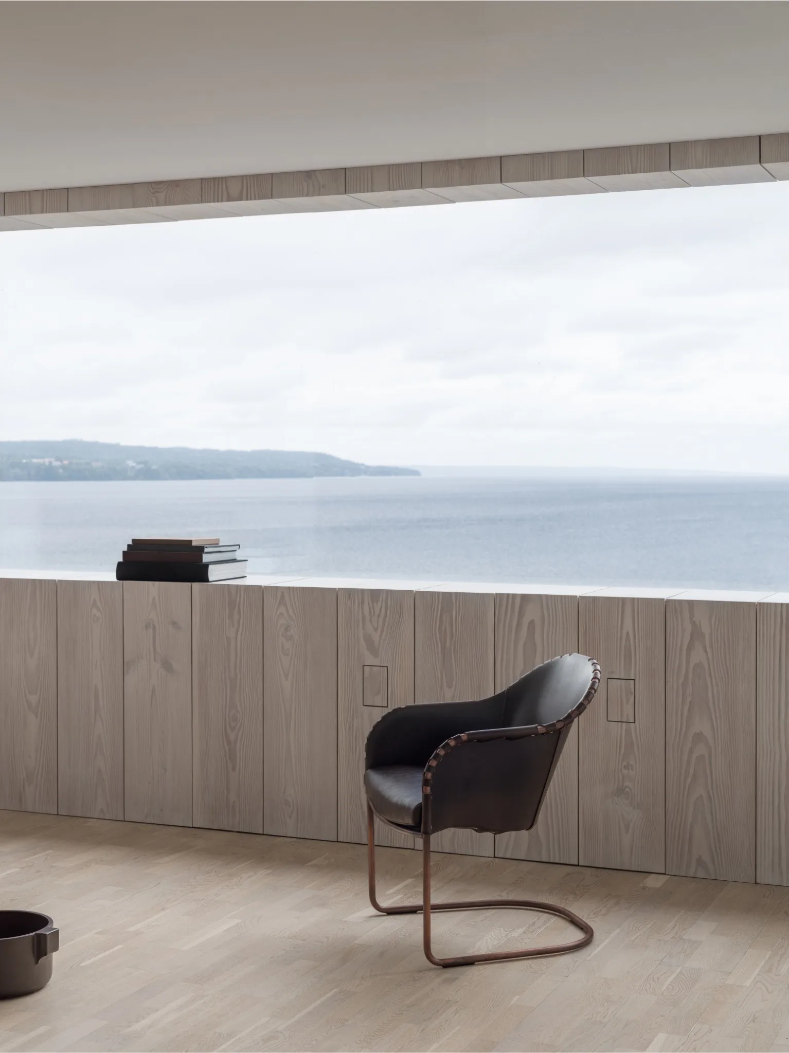 Butaca Ingo, Marrón cigarro - cromo mate Källemo