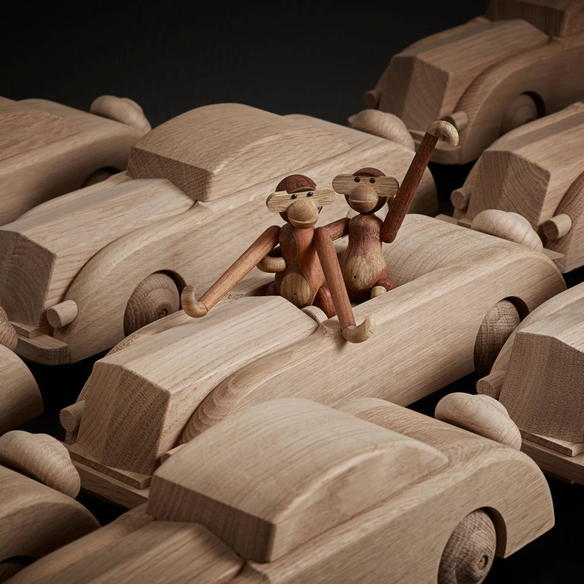 Figura Kay Bojesen Limusina grande, roble Kay Bojesen Denmark