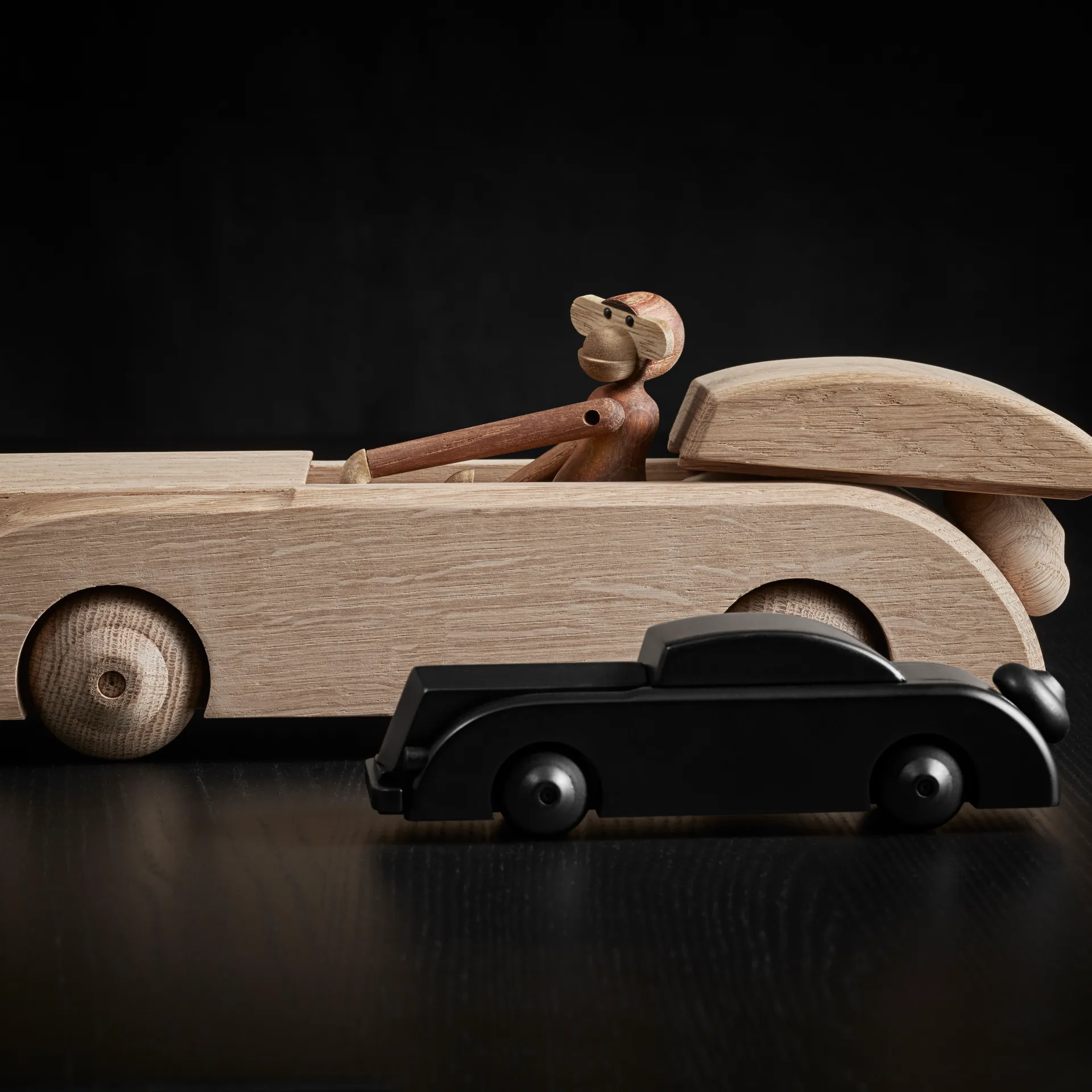 Figura Kay Bojesen limusina pequeña, negro Kay Bojesen Denmark