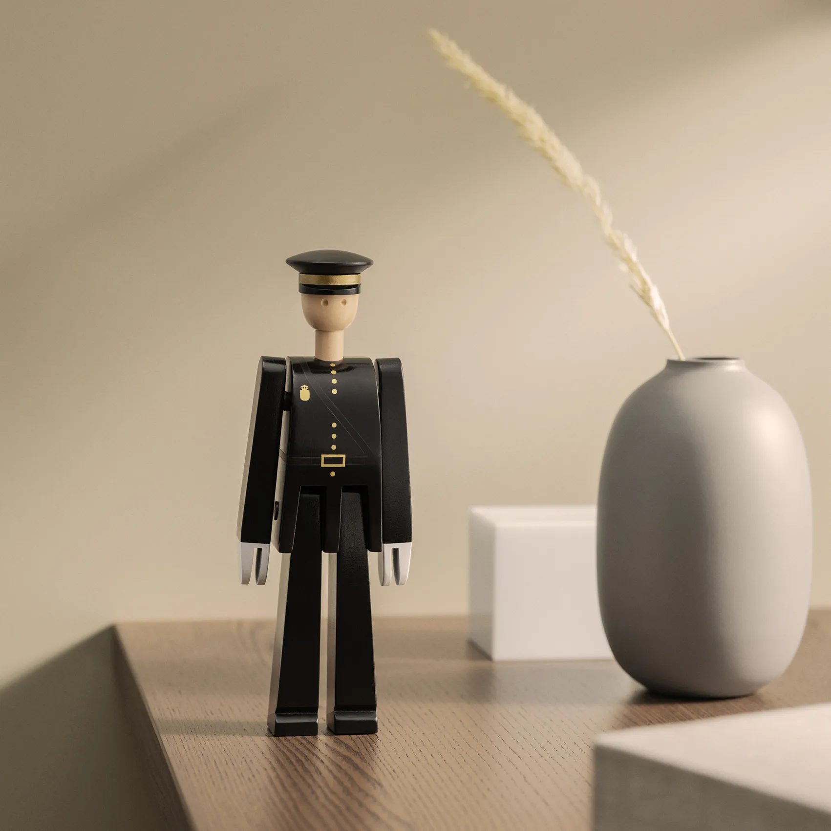 Figura Kay Bojesen policía, negro Kay Bojesen Denmark