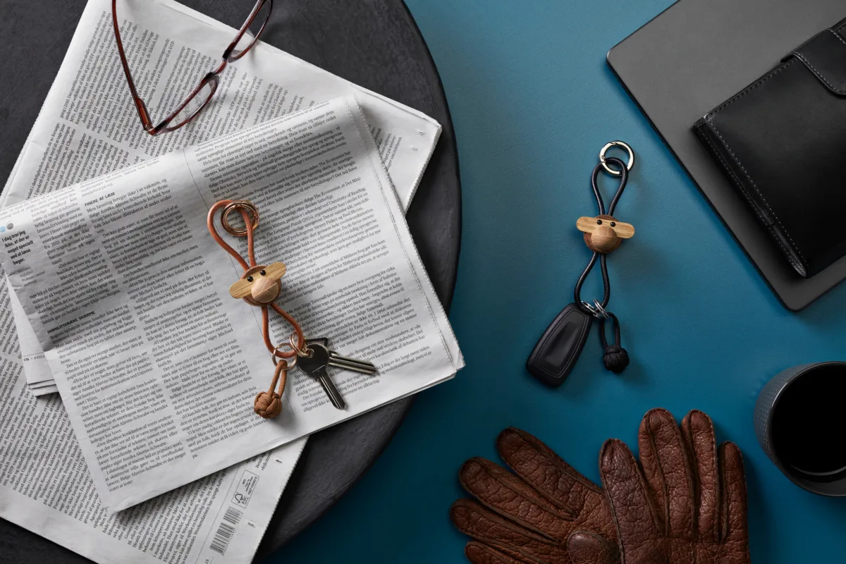 Llavero de mono de Kay Bojesen, Teca-limbá, cuero natural Kay Bojesen Denmark