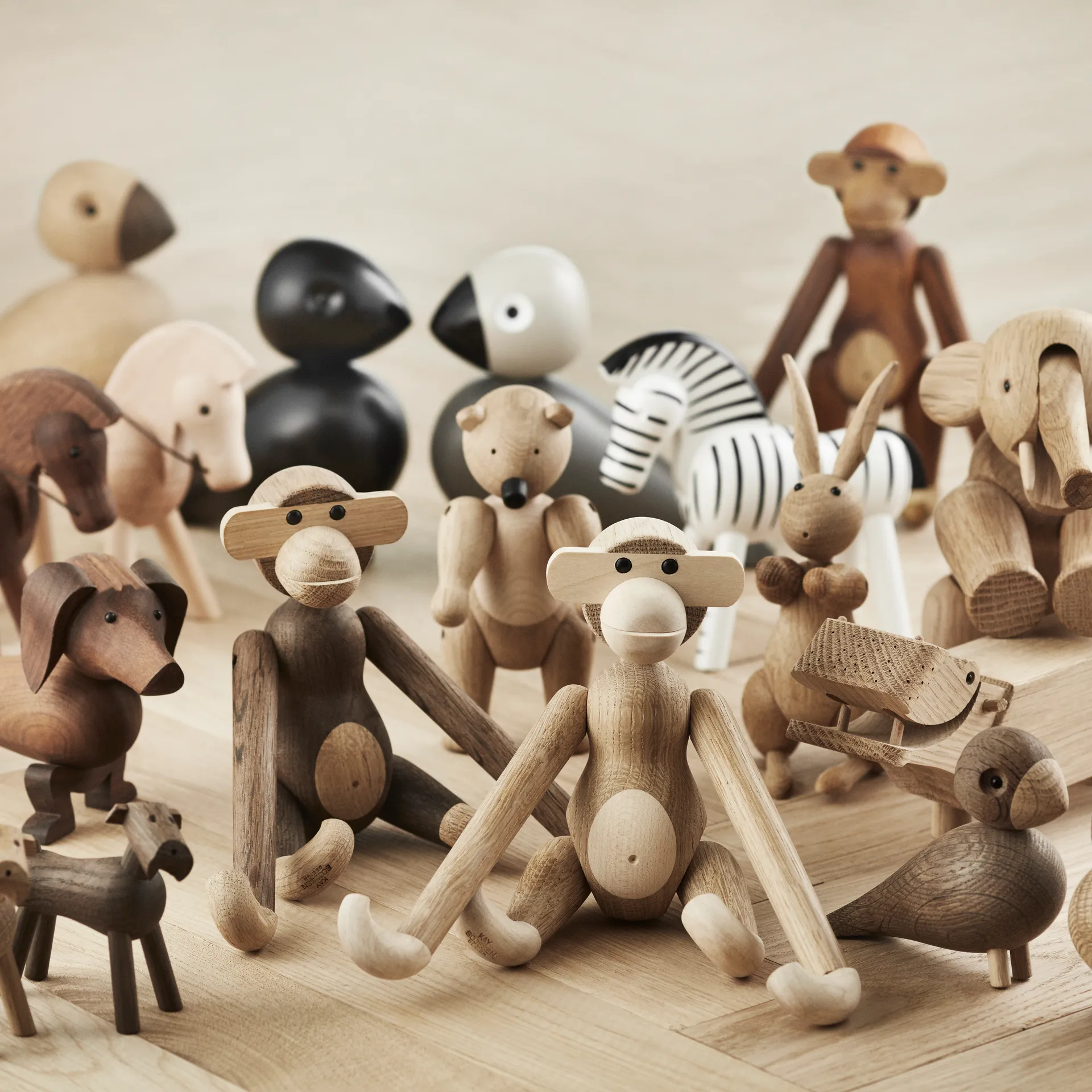 Mono de madera pequeño, roble-roble ahumado Kay Bojesen Denmark