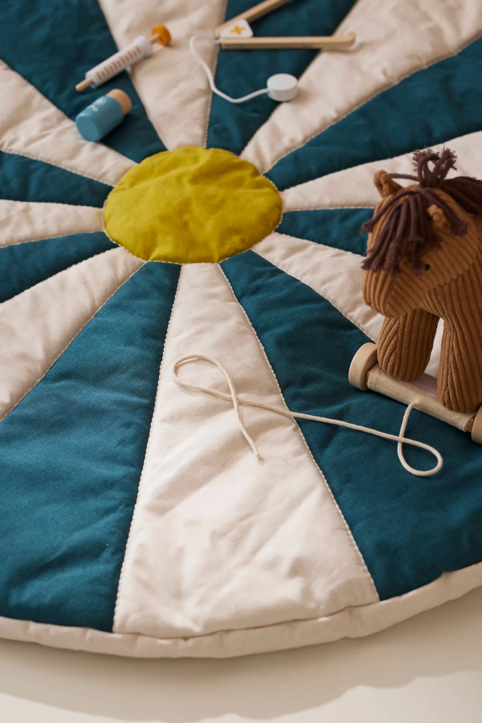 Alfombra de juegos Cirkus, Turquesa, Ø112×2 cm Kid's Concept