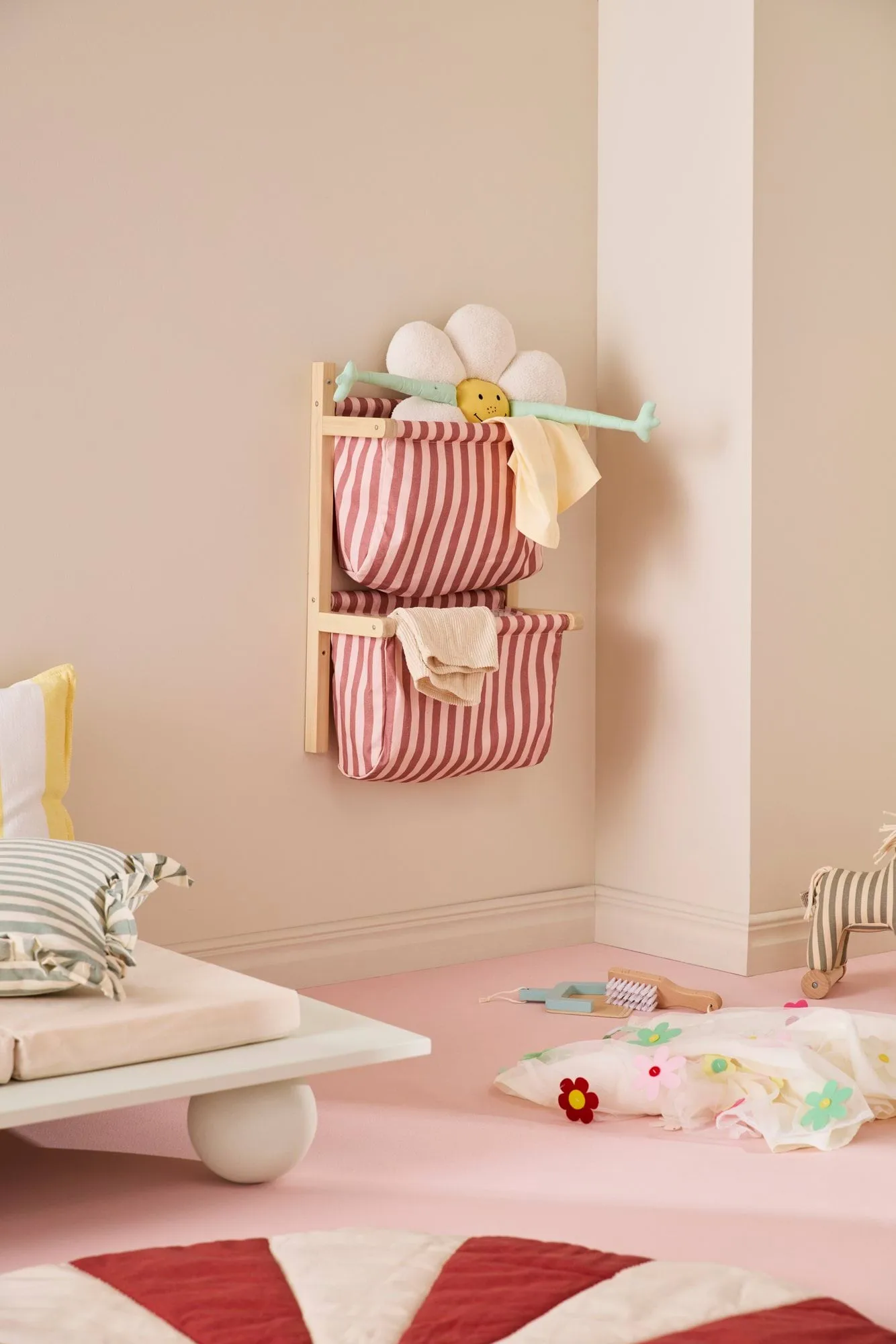 Estante de bolsillos de tela a rayas, Rosa marrón, 40x19x60 cm Kid's Concept