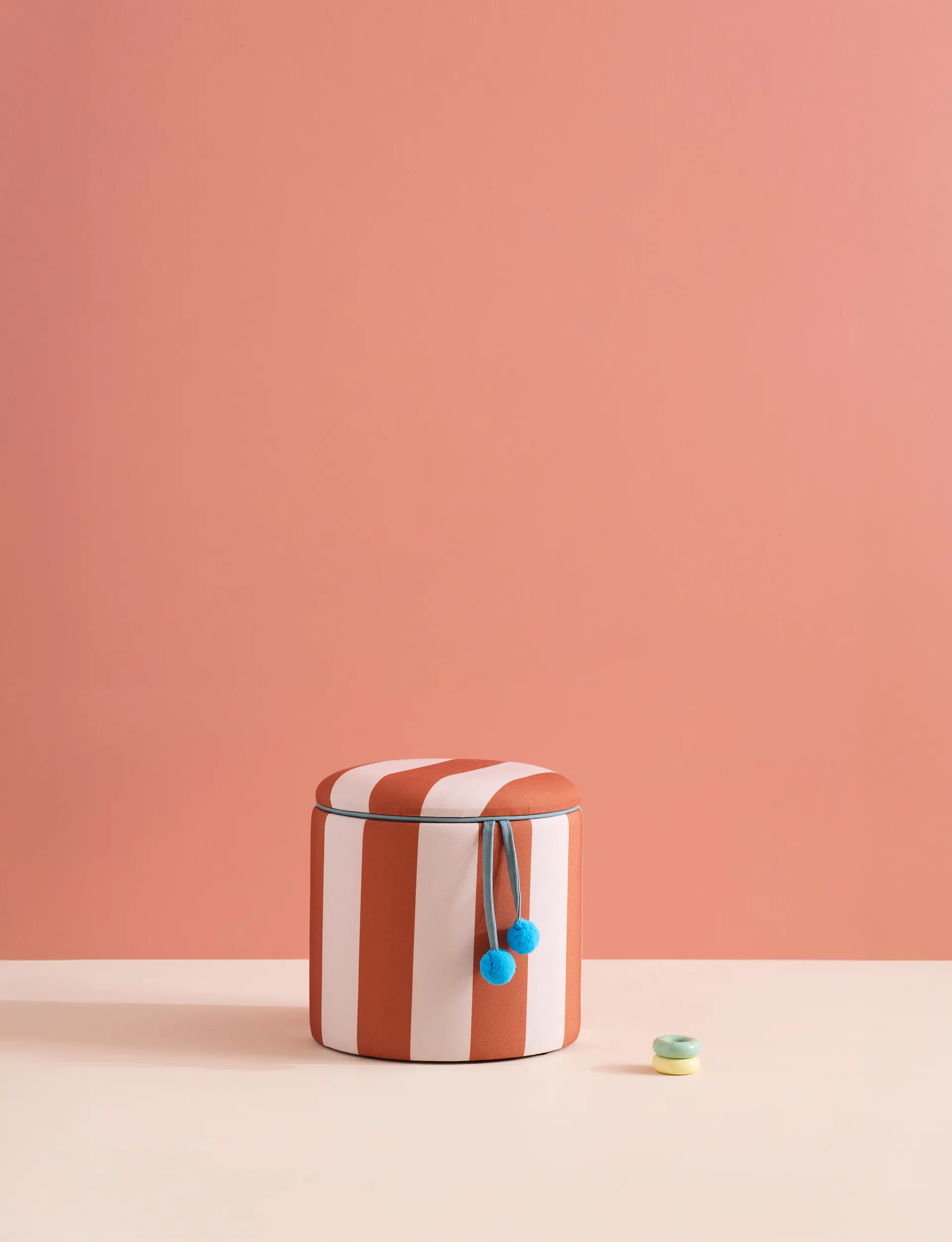 Puf cilíndrico con almacenaje, Marrón, Ø40 × 30,5 cm Kid's Concept