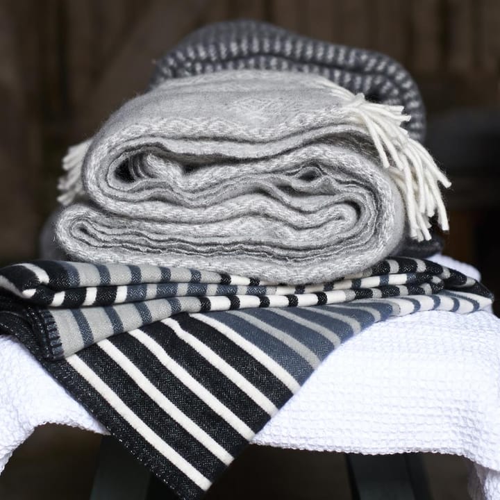 Manta de lana Samba, gris Klippan Yllefabrik