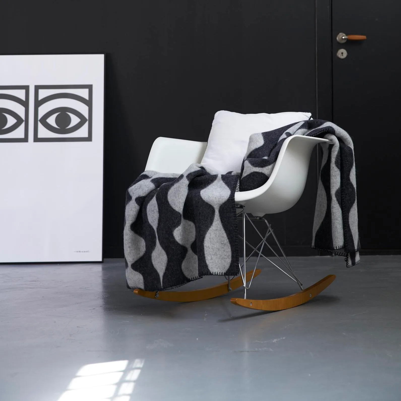 Plaid de lana Margaret, negro Klippan Yllefabrik