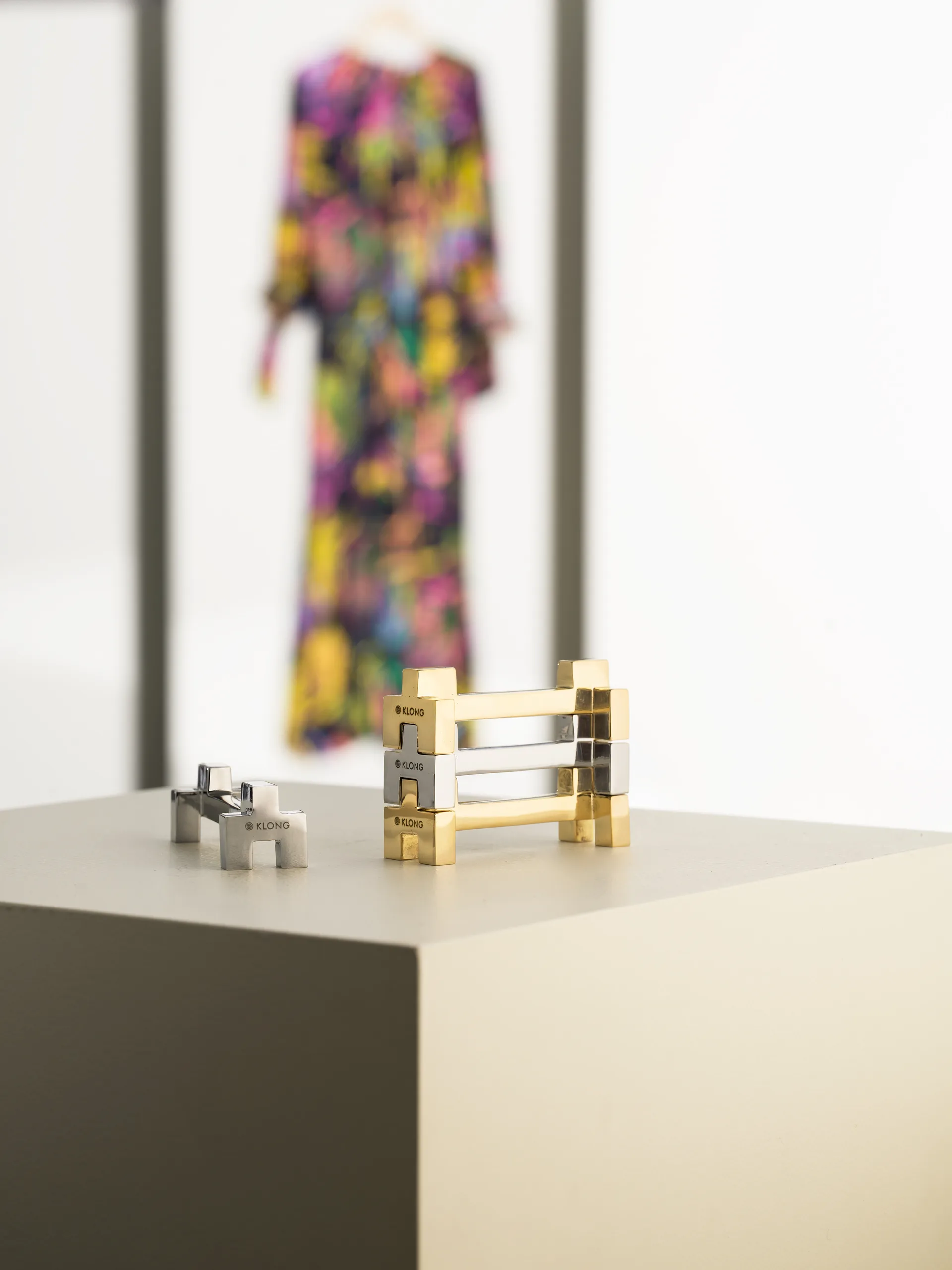 2 Soportes para cubiertos Signe, latón KLONG