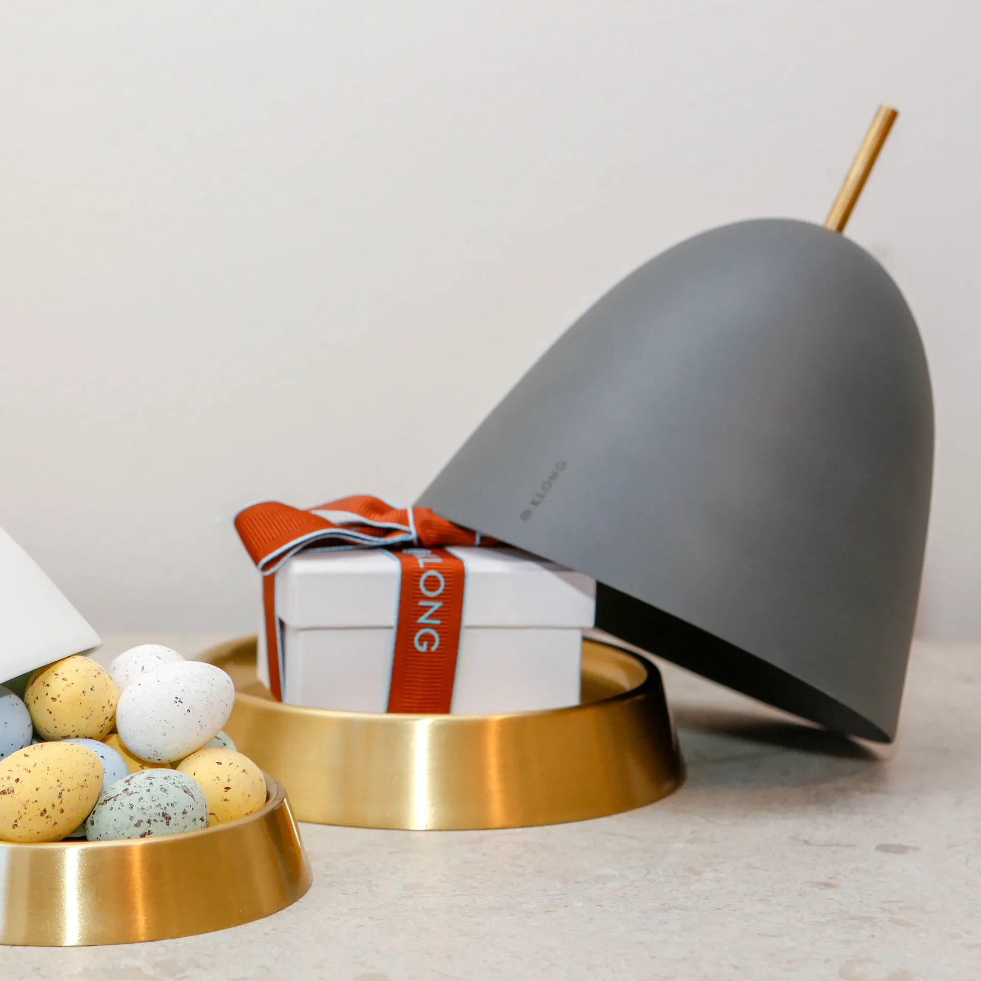 Cajita almacenaje Gömma mediana 16,5 cm, gris-latón KLONG