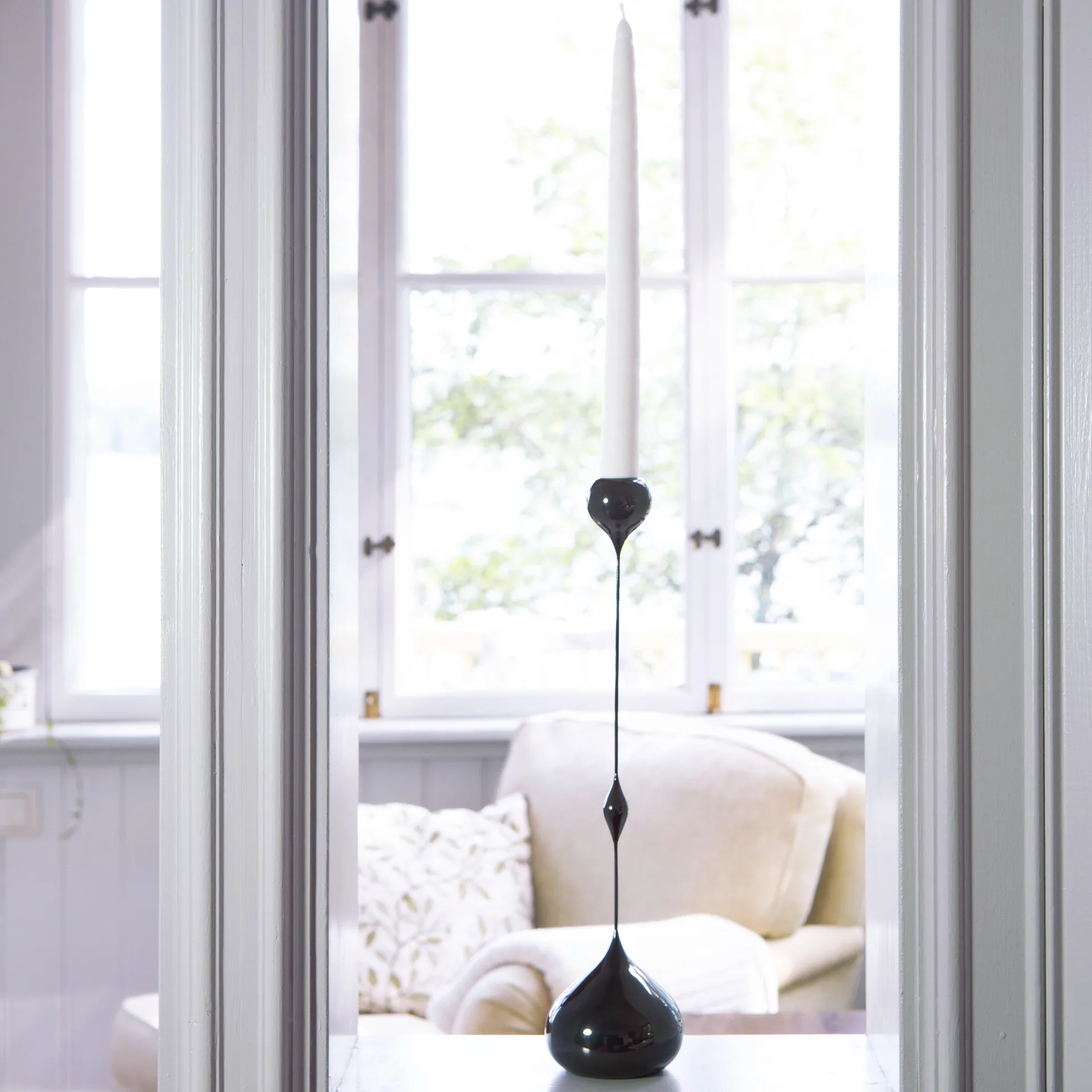 Candelabro Tender bajo, negro KLONG