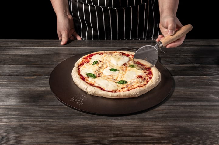 Bandeja de acero para hornear o pizza Kockums Ø35 cm, acero carbono Kockums Jernverk