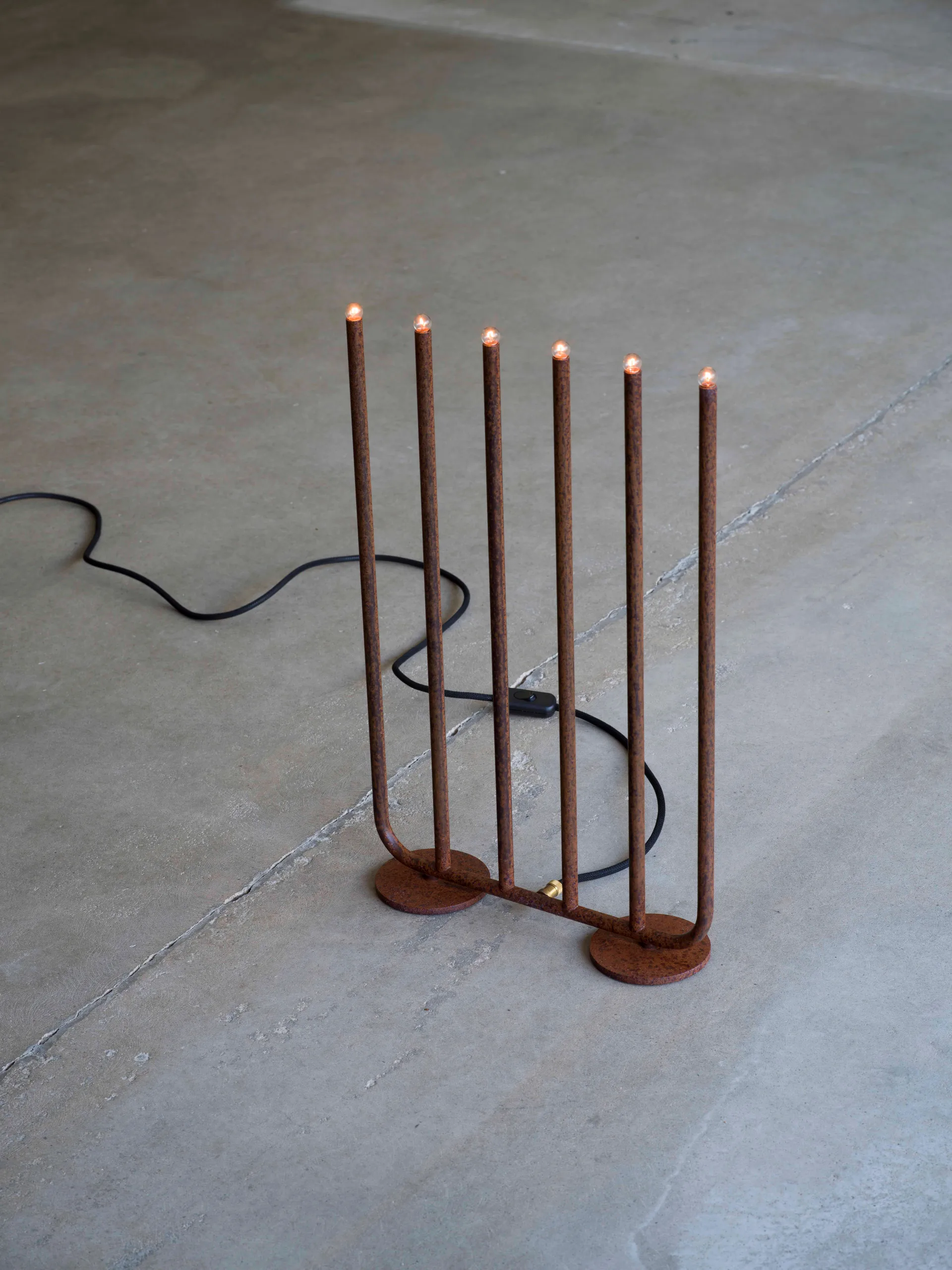 Candelabro December Ateljé 2023, Rust Konsthantverk