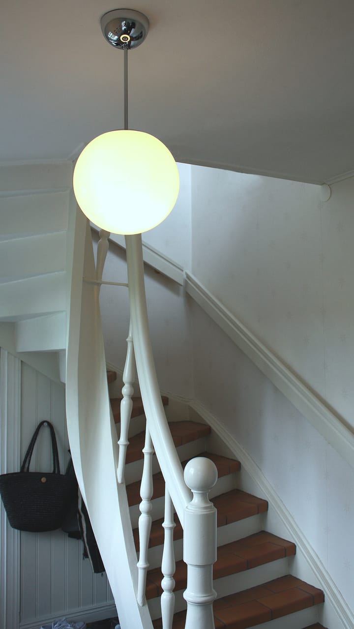 Lámpara colgante Funkis Glob, White-chrome Ø25 cm Konsthantverk