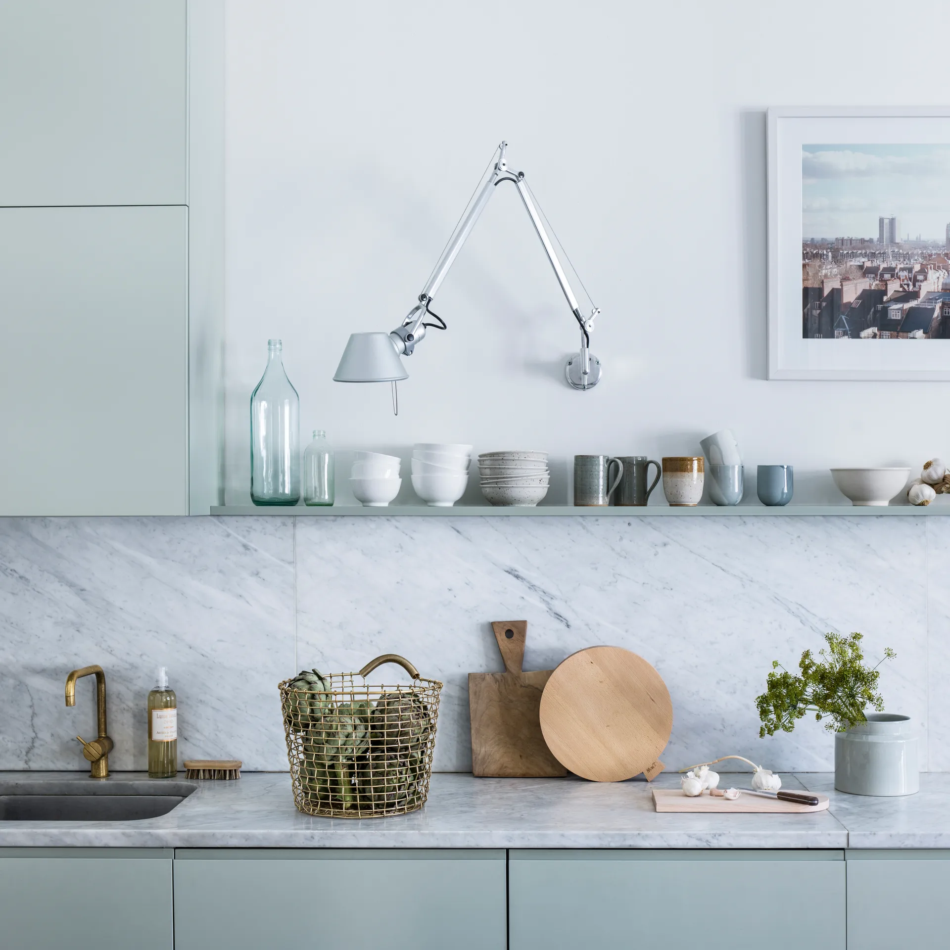 Cesta de alambre Korbo Bin 16, latón KORBO