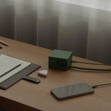 Regleta Cuboid+ con USB-C de 30W y cable de 2 m - Dark Green - Kord