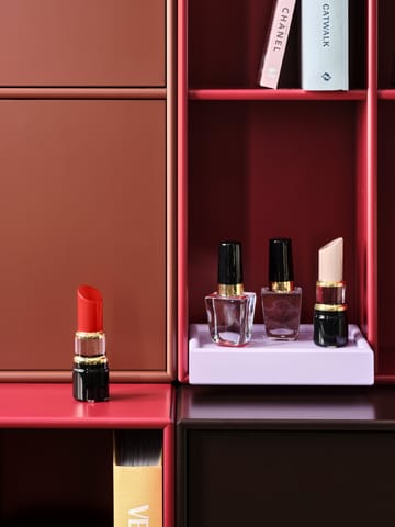 Escultura Make Up esmalte de uñas 12,4 cm - Rojo amapola - Kosta Boda