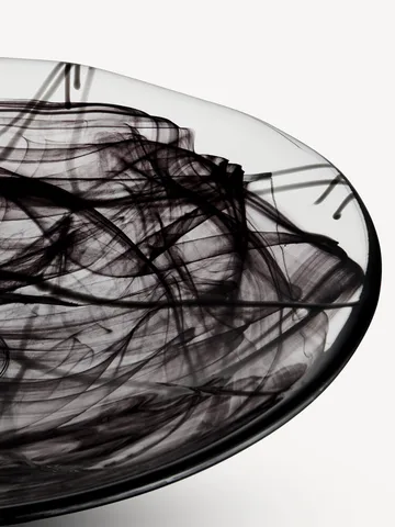 Fuente Contrast 380 mm - Negro-negro - Kosta Boda