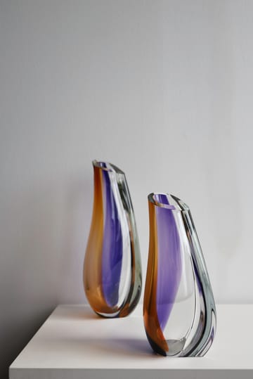 Jarrón Orchid 280 mm - Morado-ámbar - Kosta Boda