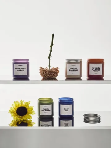 Vela perfumada Mind - Fireside flurries, 330 g - Kosta Boda