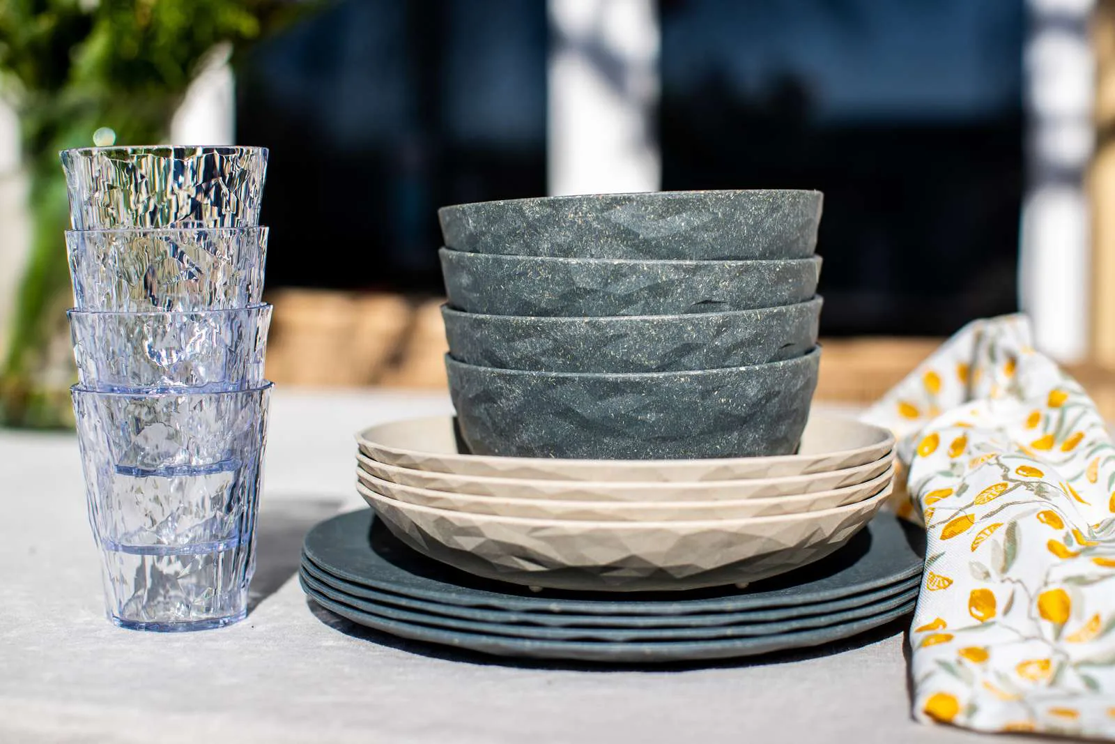 Vajilla Club Göteborg 16 piezas, Multi Koziol