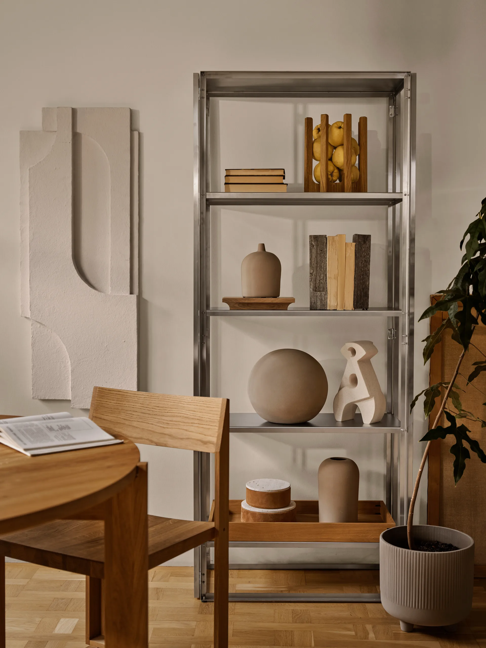 Decoración de pared Serif Relief  L, Off white Kristina Dam Studio