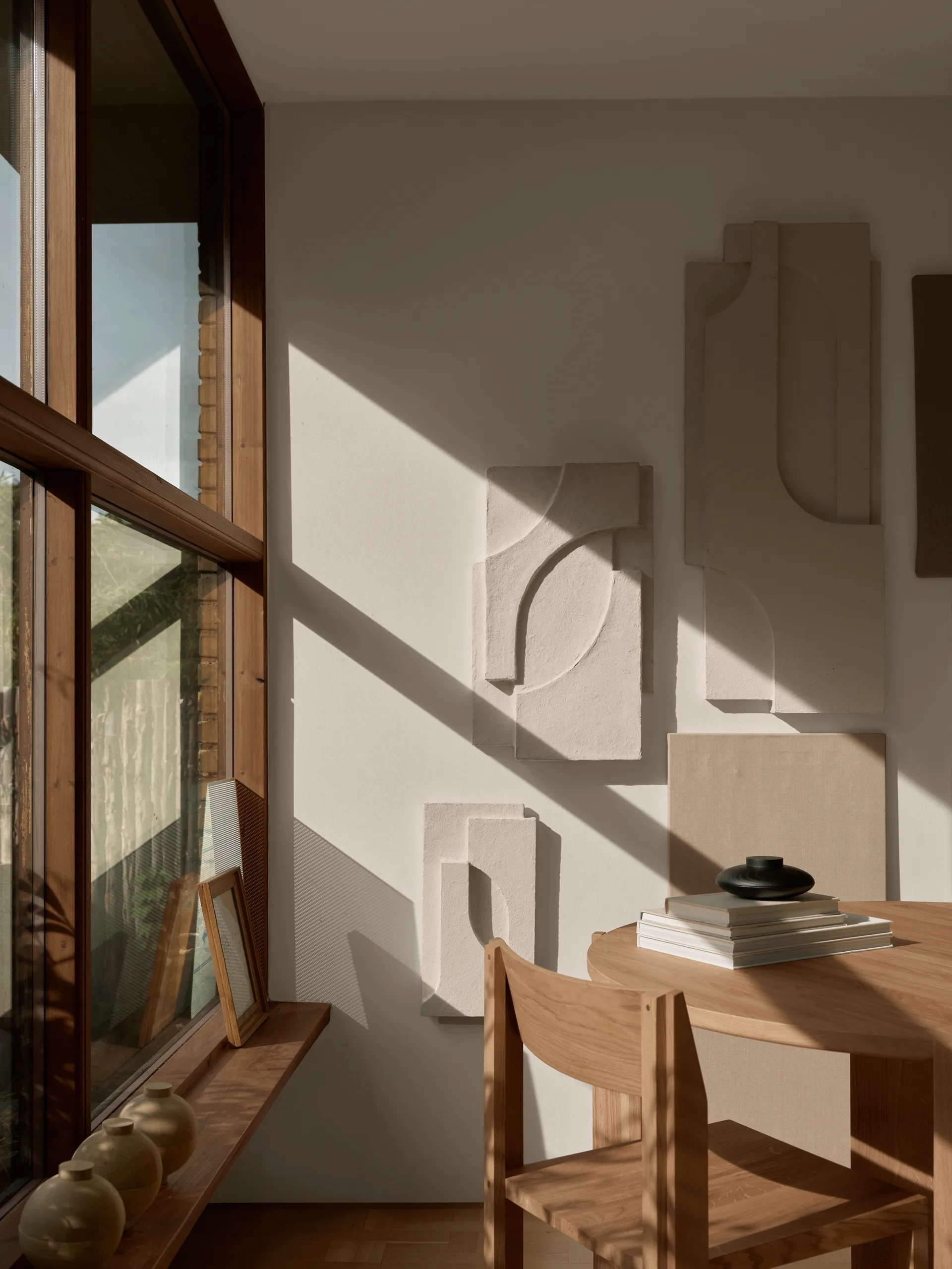 Decoración de pared Serif Relief  S, Off white Kristina Dam Studio