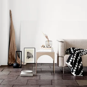Mesa auxiliar Arch - Beige, small - Kristina Dam Studio