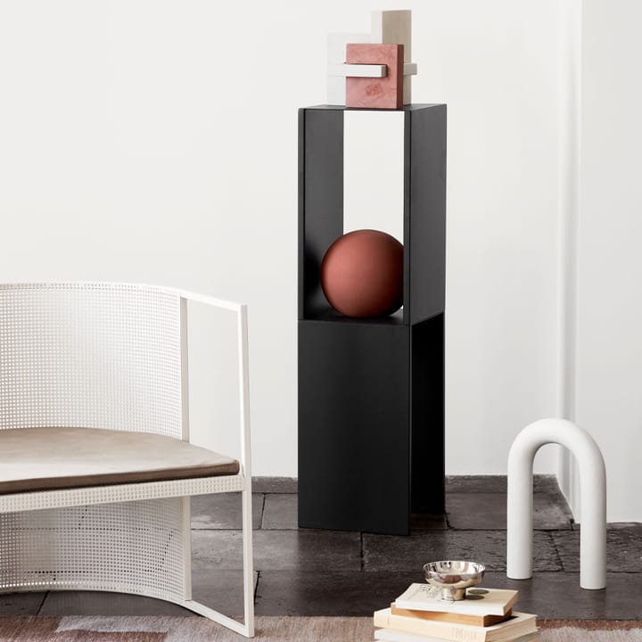 Mesa auxiliar Pedestal, Black Kristina Dam Studio