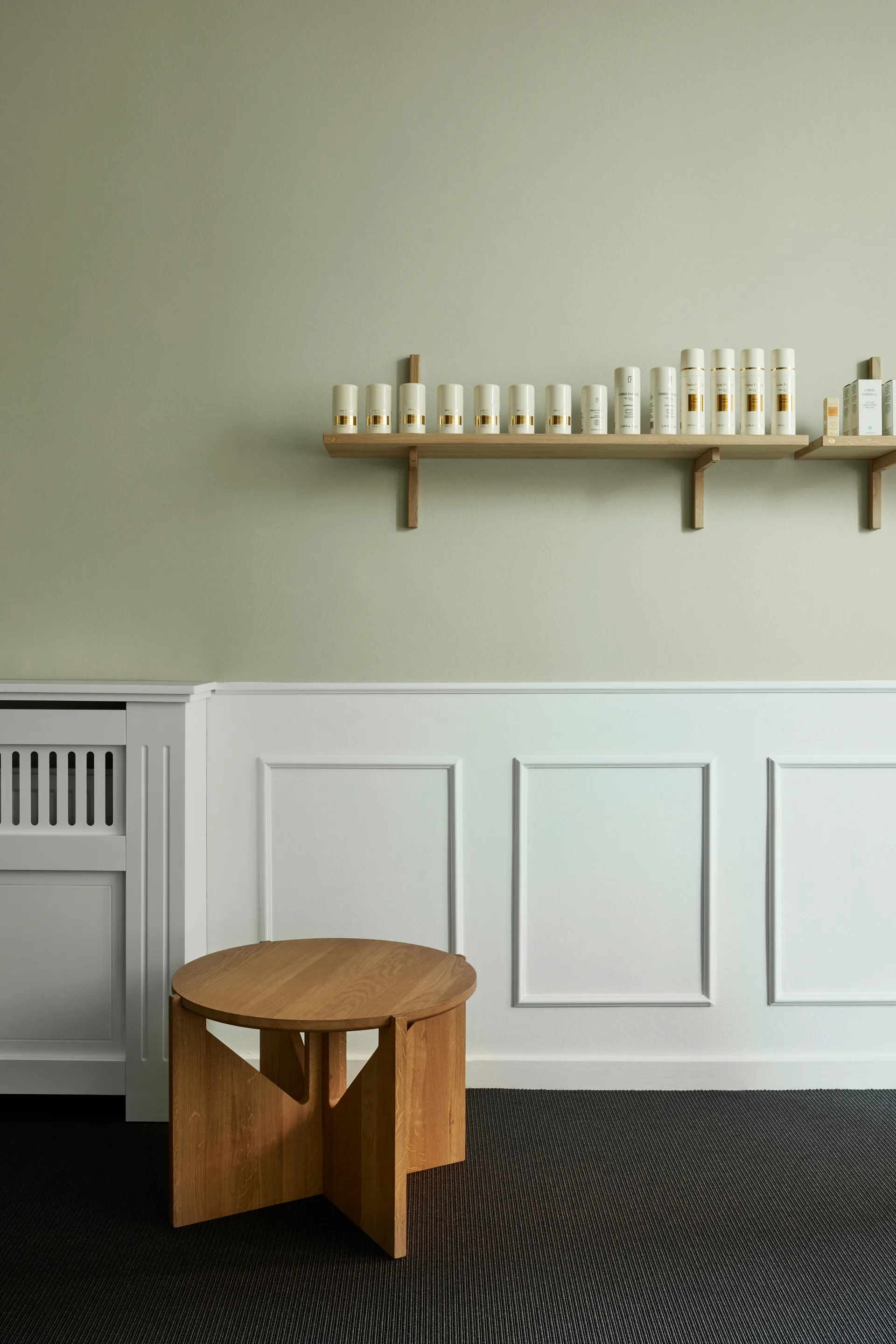 Mesa de centro Simple Ø52 cm, Roble con lacado en tono cálido Kristina Dam Studio