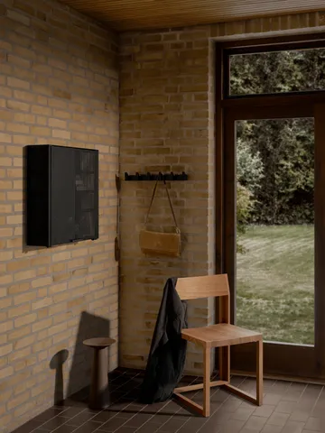 Perchero Column 49 cm - Roble lacado en negro - Kristina Dam Studio