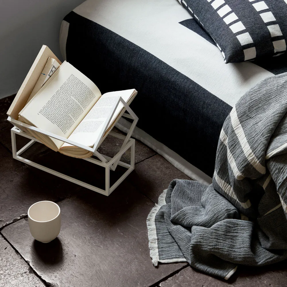 Sujetalibros Book Keeper, Black Kristina Dam Studio