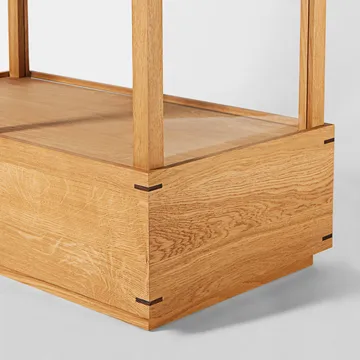 Vitrina Japanese grande - Roble aceitado en tono cálido - Kristina Dam Studio