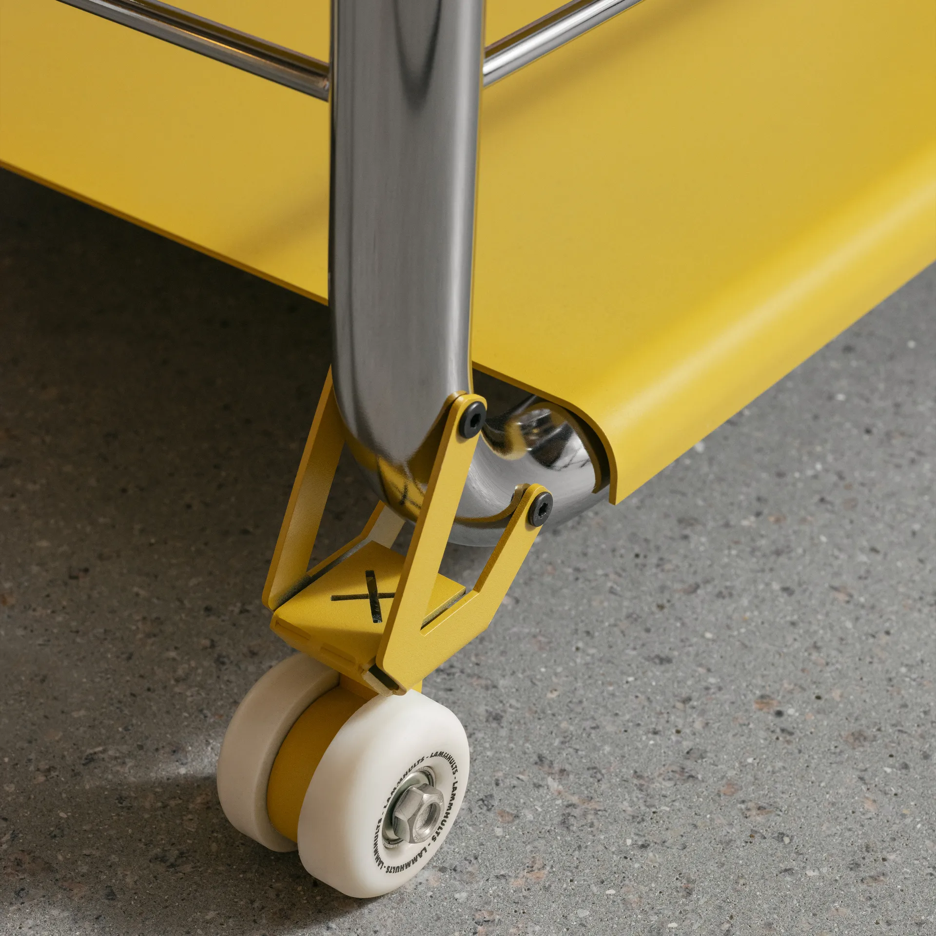 Carrito con ruedas Tension , Cromo-signal yellow Lammhults