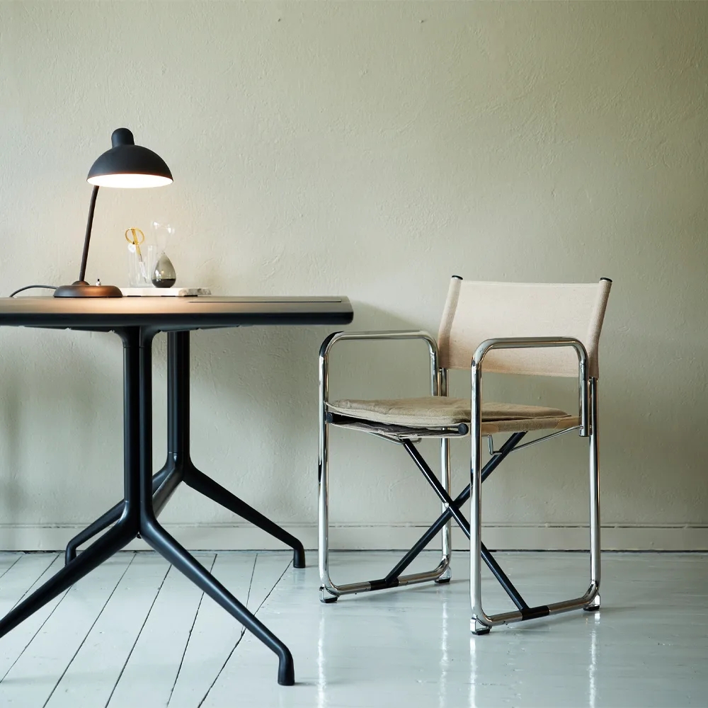 Silla con brazos X75-2, Negro-cromo Lammhults