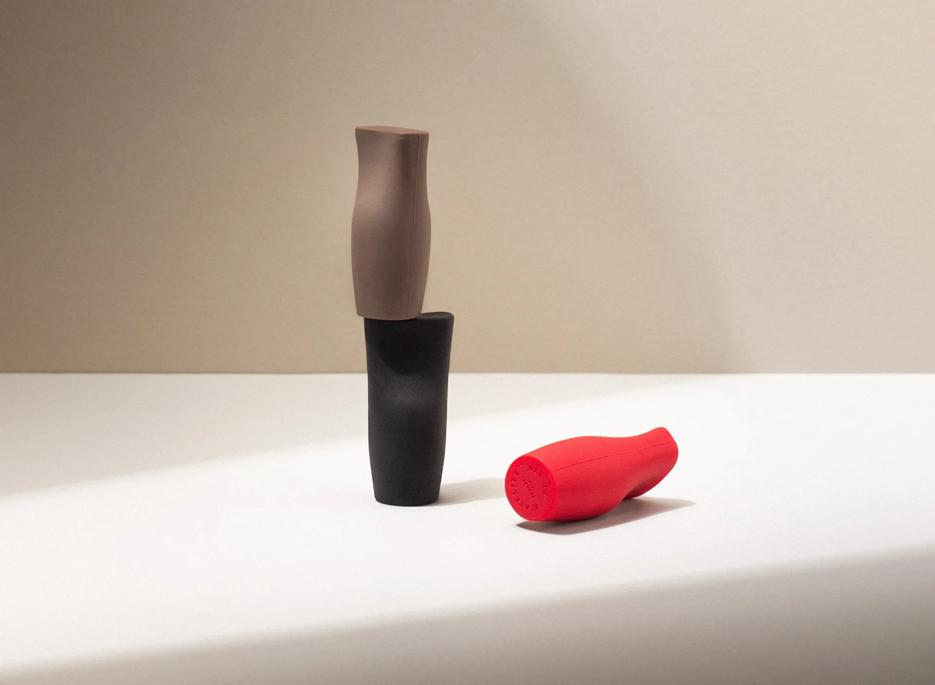 Tapón de vino Le Bouchon Universel, Rojo-negro-marrón L'Atelier du Vin