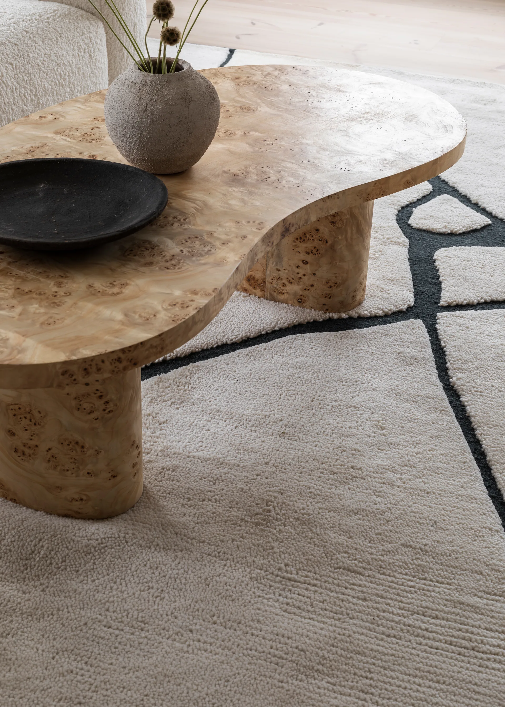 Alfombra de lana Gute, Black and white 180x270 cm Layered