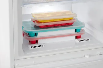 Cubitera con tapa Lékué turquesa - Pingüino - Lékué