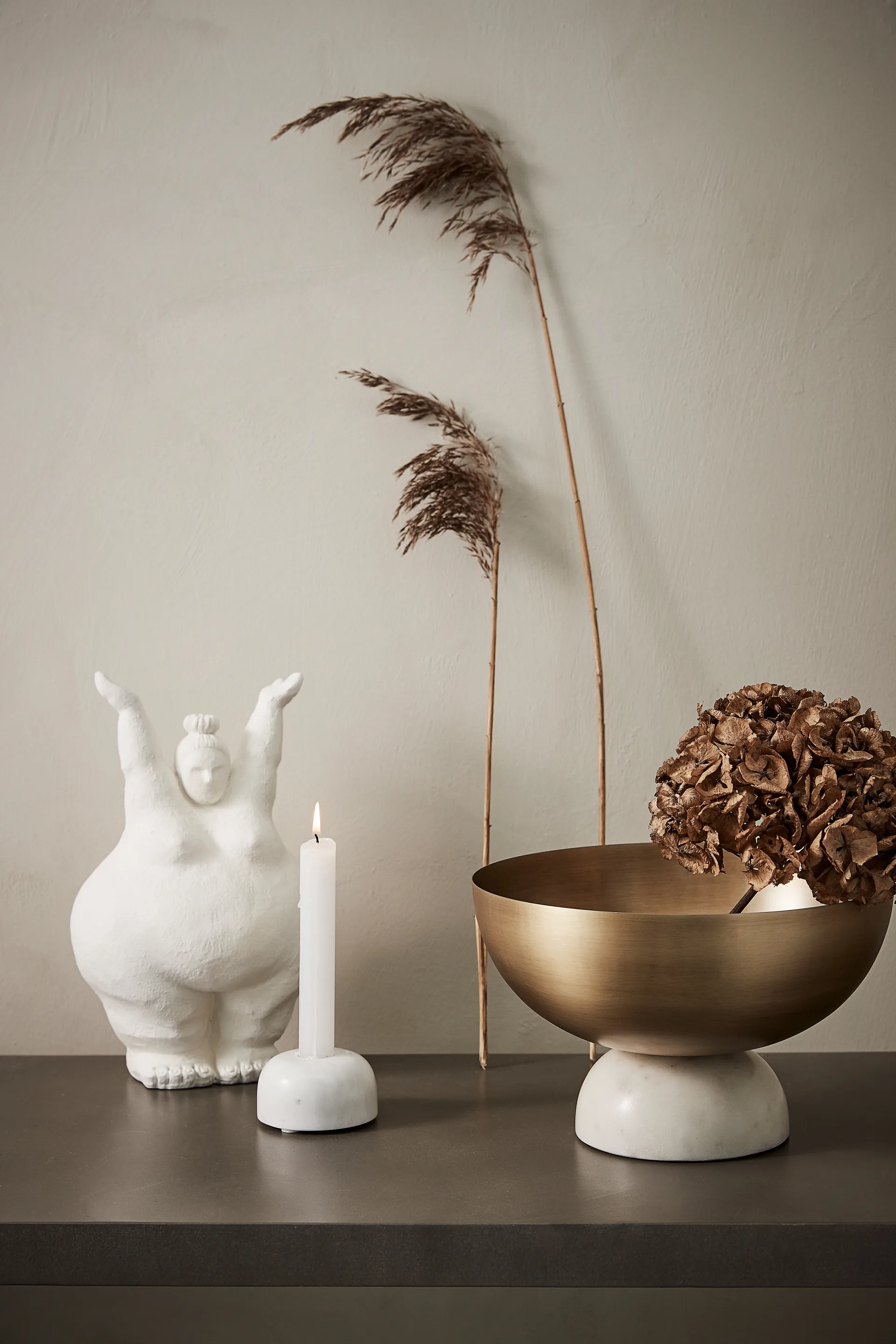 Decoración Serafina mujer de pie 28 cm, White Lene Bjerre