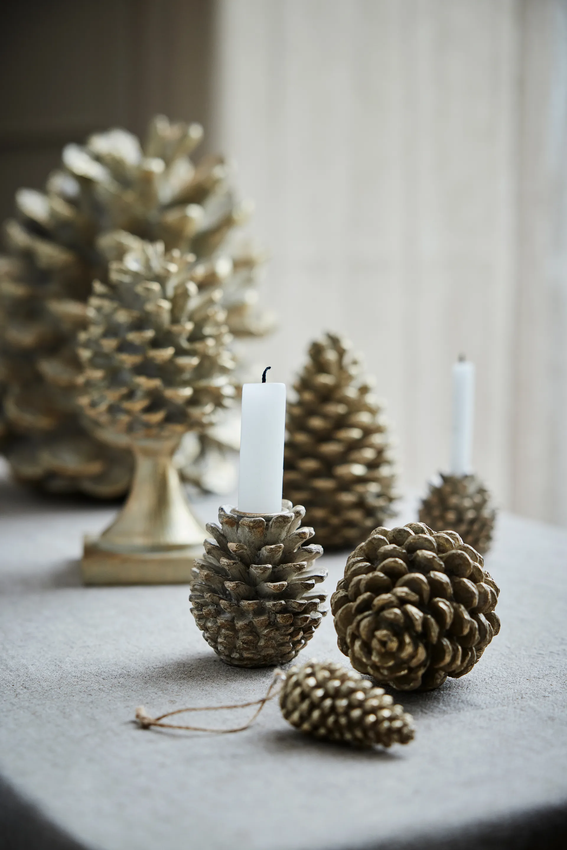 Decoración Serafina piña 8,3 cm, Dorado claro Lene Bjerre