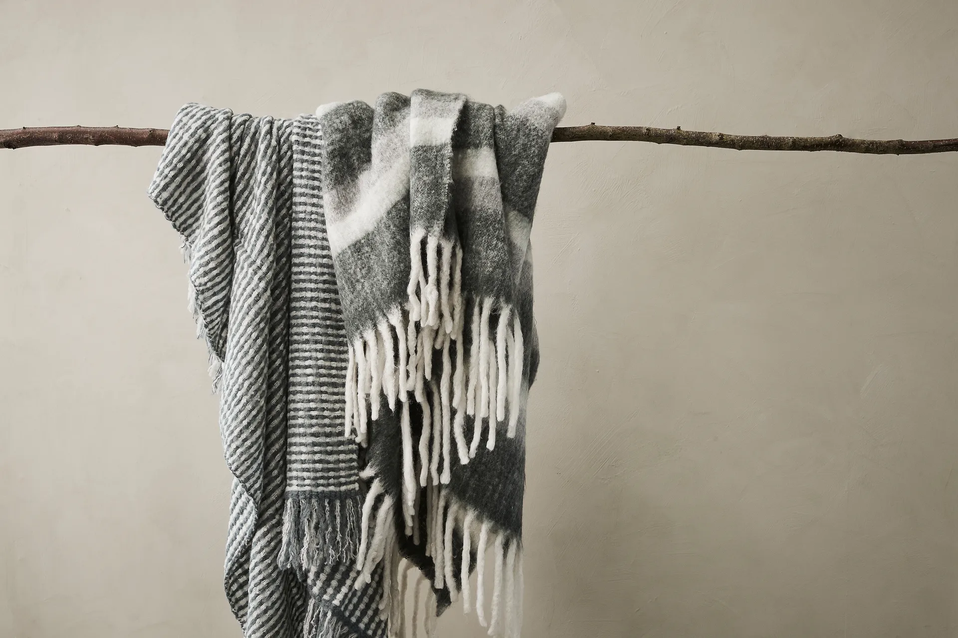 Manta Friola 170x130 cm, Grey-off white Lene Bjerre