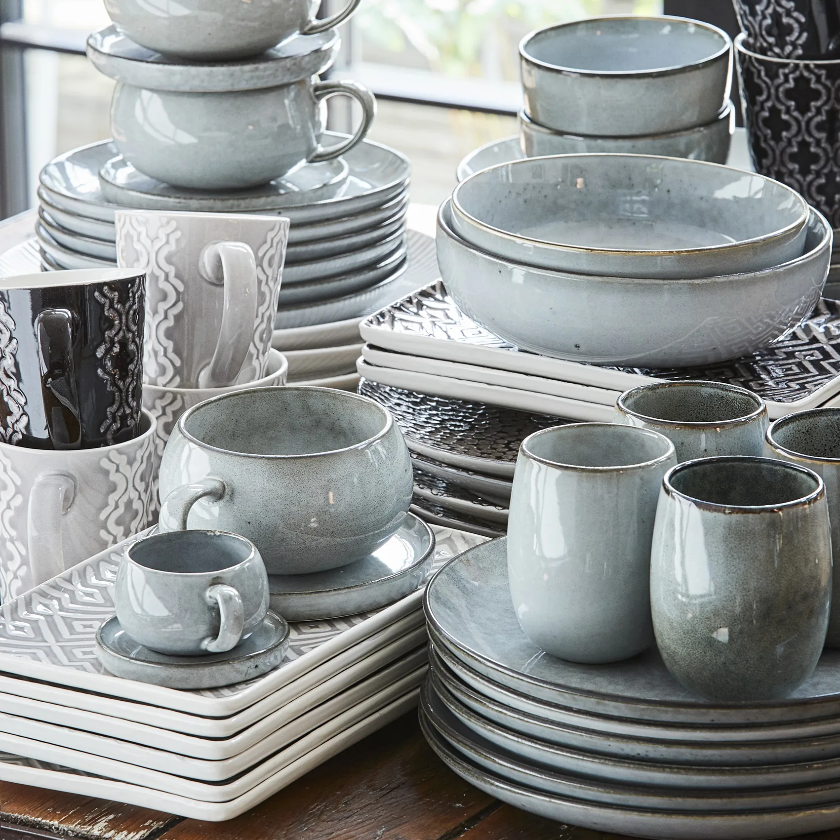 Taza con asa Amera, gris Lene Bjerre