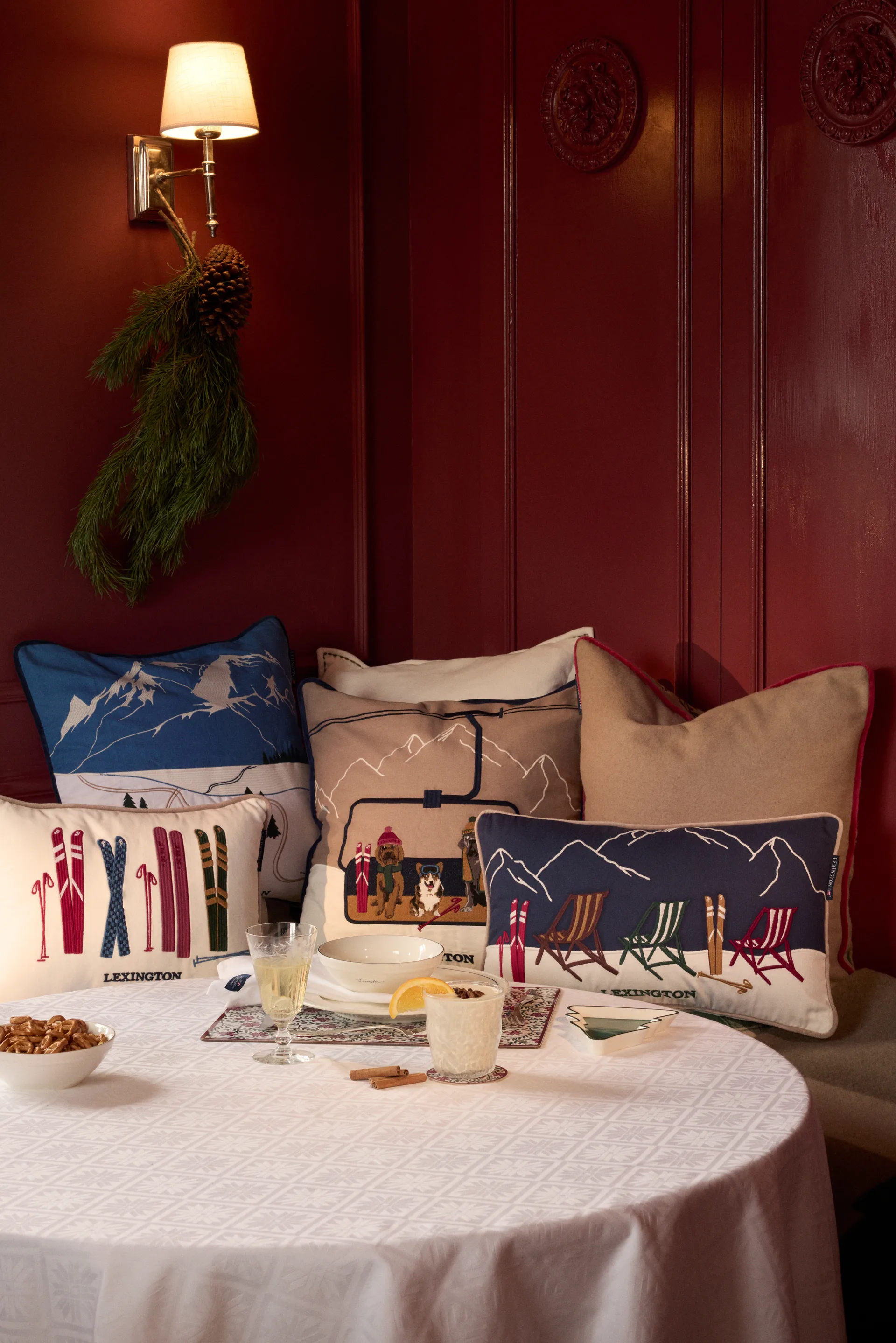 Cojín Skis and Poles de algodón aterciopelado orgánico 30x40 cm, White-multi Lexington