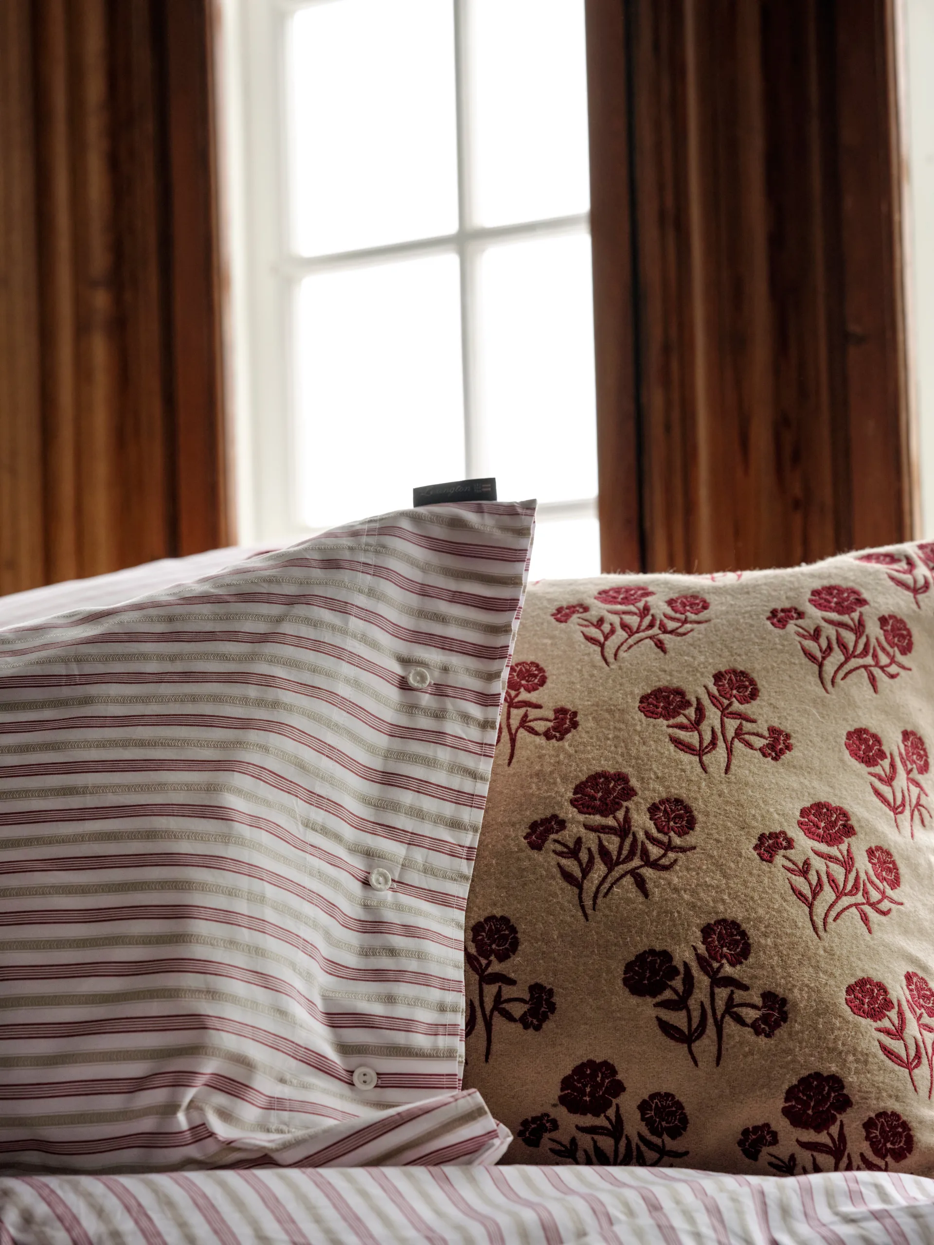 Funda de almohada Dobby striped cotton poplin 50x60 cm, Rojo-beige-blanco Lexington