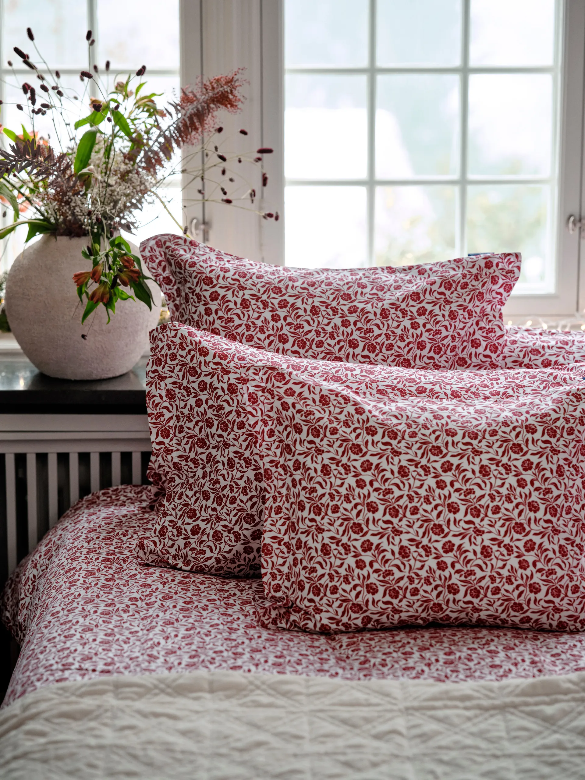 Funda de almohada Flower printed cotton sateen 50x60 cm, Blanco-rojo Lexington